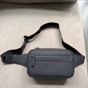 Gucci rubber effect belt bag